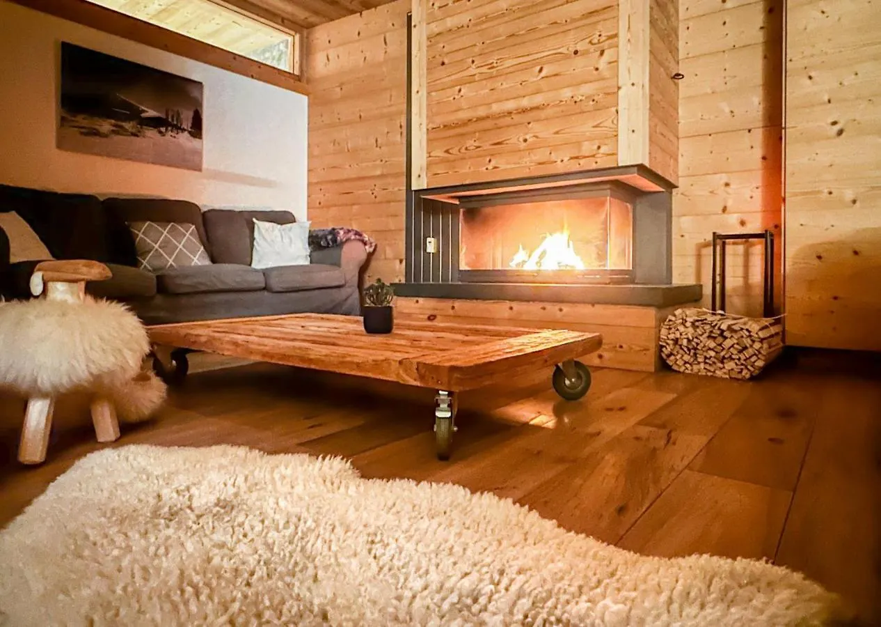 Luxury Wood Megeve Village 0*,